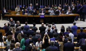 Alcolumbre agenda votação da pec que extingue a escala 6×1 no senado
